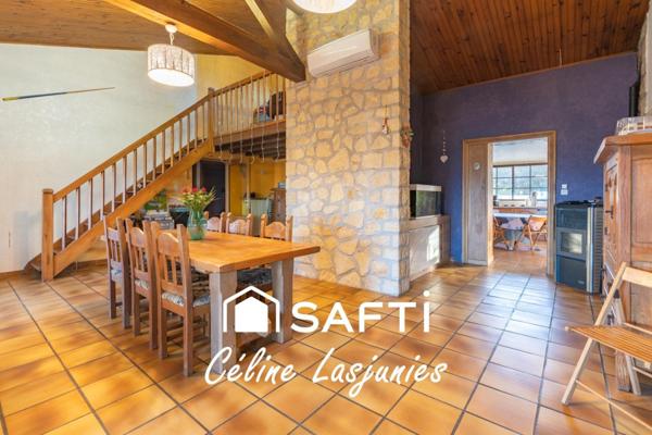 Maison avec vue imprenable, piscine et grand terrain à Monclar – Charme, espace et tranquillité