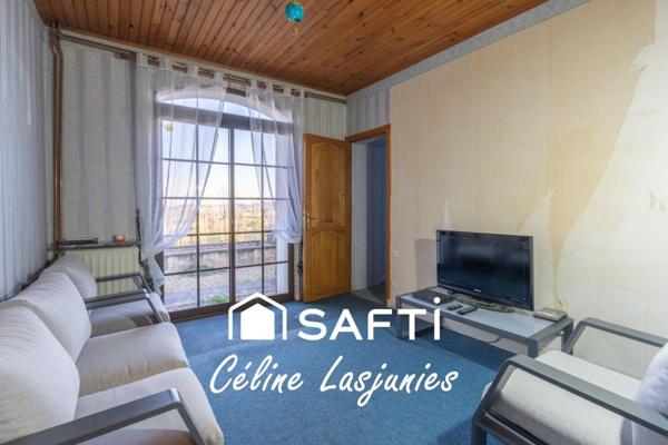 Maison avec vue imprenable, piscine et grand terrain à Monclar – Charme, espace et tranquillité