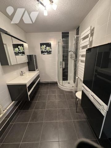 APPARTEMENT F4 - 80m² - GARAGE