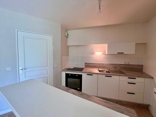 Appartement à louer Pontivy : 3 pièces, 59m² avec 2 chambre(s) à 720€ - AJP Immobilier Pontivy