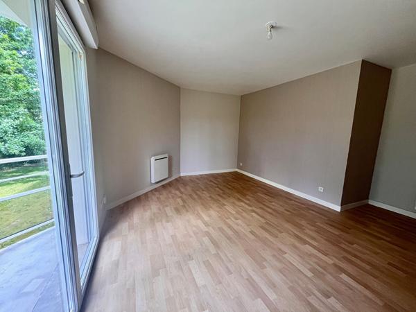 Appartement à louer Pontivy : 3 pièces, 59m² avec 2 chambre(s) à 720€ - AJP Immobilier Pontivy