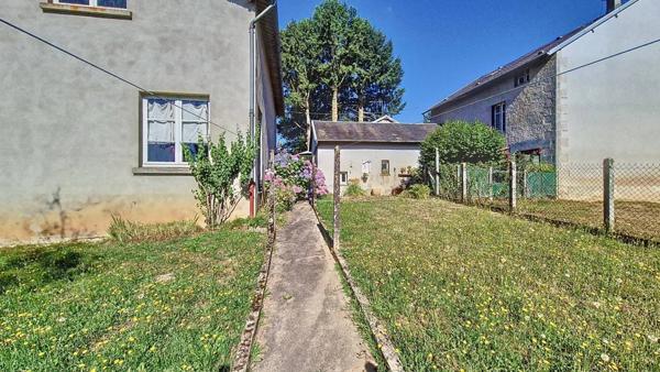 Maison de village à rénover – Jardin, garage, atelier