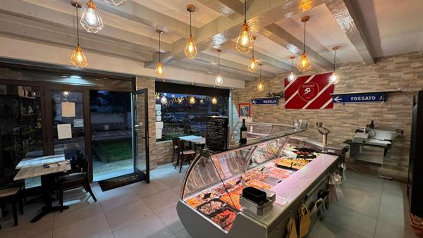 À VENDRE ? Fonds de commerce en plein coeur de Verrières-le-Buisson