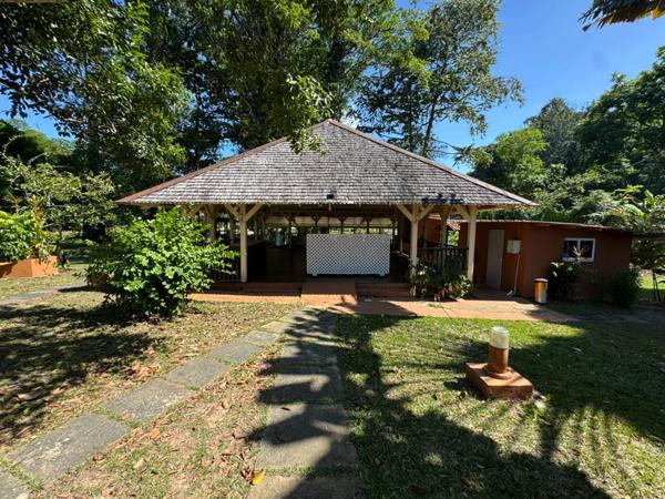 Spécial investisseur avisé, vente de l’hôtel restaurants La Chaumière m, fonds et immobiliers idéalement situés à Matoury, près de Cayenne