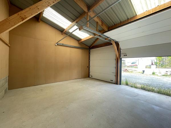 Parking / box Montlouis Sur Loire 36 m2