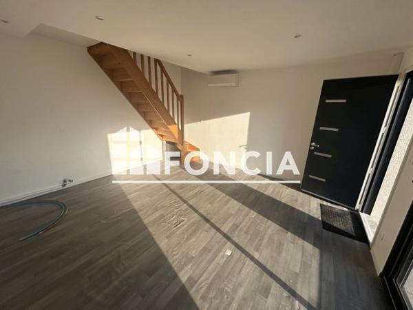 Location Local commercial 2 pièces - 11 RUE DE LA MALADIERE Saint Peray 07130