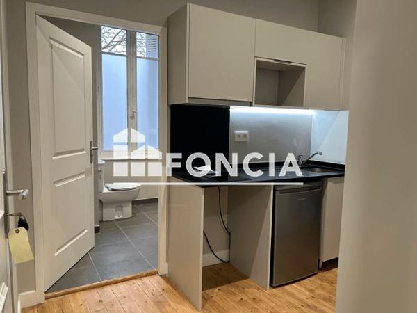 Location Studio 29 m² - 2 RUE JEAN MOULIN - APT N° 204 Saintes 17100