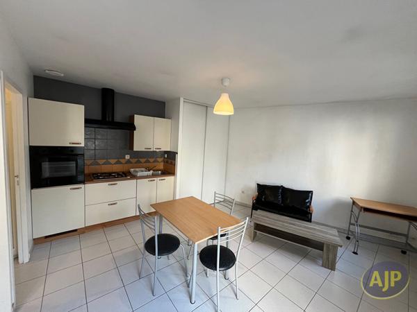 Location appartement Cholet : 460 € - AJP Immobilier Cholet
