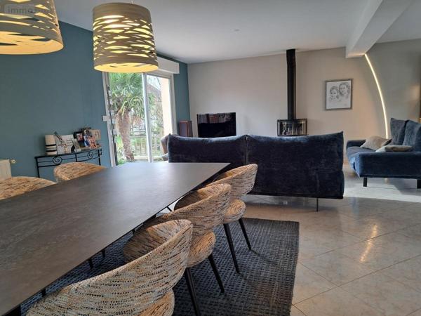 Maison à vendre à La Suze-sur-Sarthe dans la Sarthe (72210), ref : 72006-678