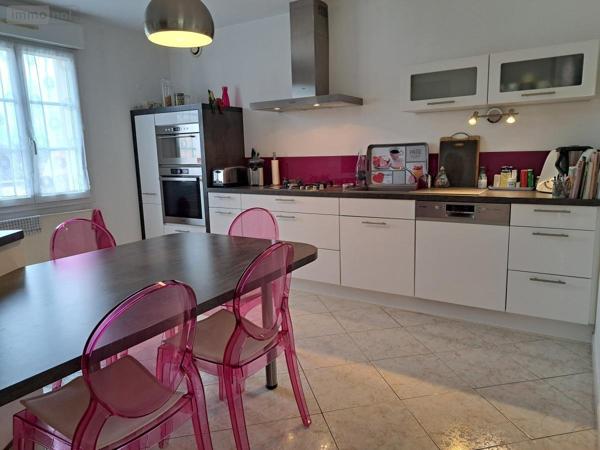 Maison à vendre à La Suze-sur-Sarthe dans la Sarthe (72210), ref : 72006-678