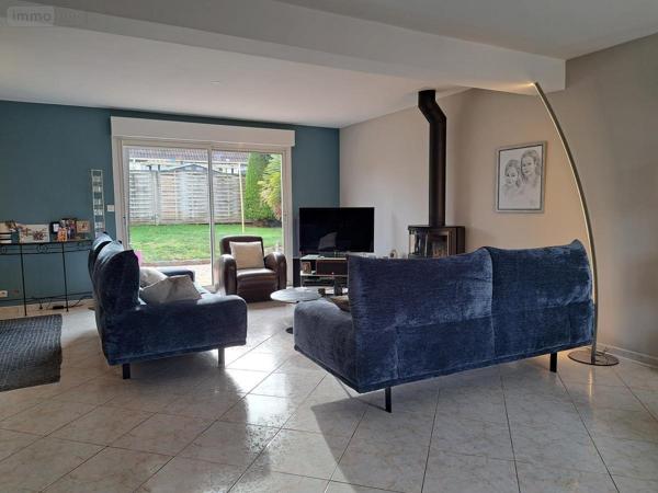 Maison à vendre à La Suze-sur-Sarthe dans la Sarthe (72210), ref : 72006-678