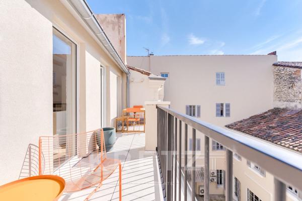 Marseille 1er - duplex rénové avec terrasse