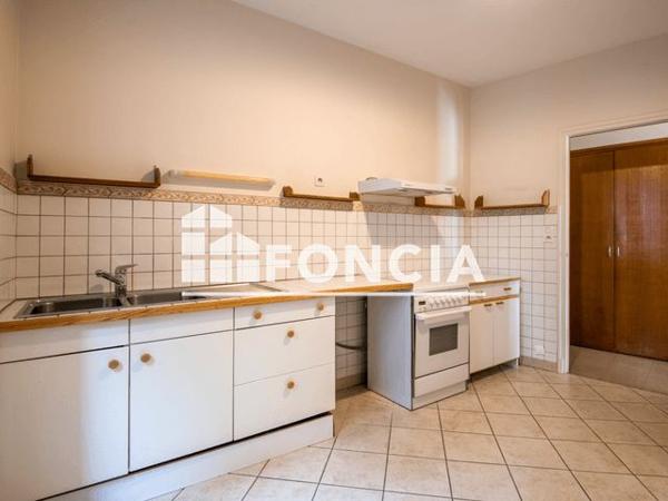 Location Appartement 5 pièces 113 m² - 1 BIS BOULEVARD DE GUIZARD Rodez 12000