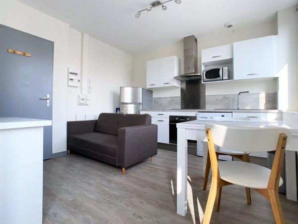 Location                                                      Appartement
                        
                     1 pièces                      20 m2                     à Albi