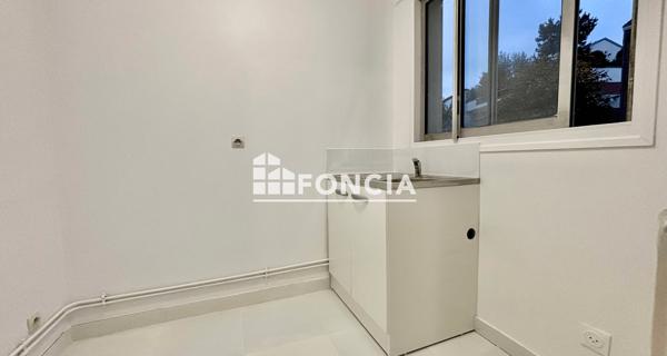 Location Studio 27.73 m² - Suresnes 92150