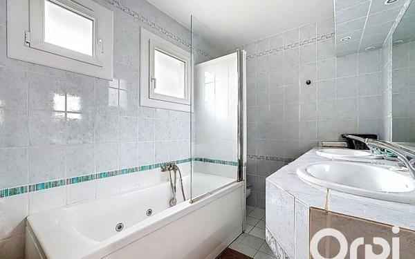 Maison à vendre    4 pièces • 87 m2 Villeneuve-Loubet