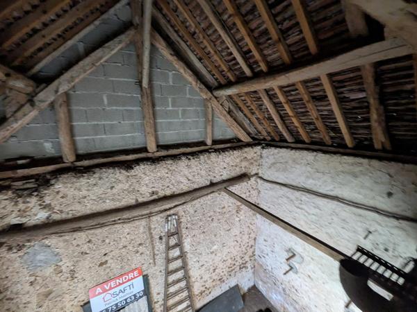 EXCLUSIVITE affaire à saisir Grange de 32 m2 au sol