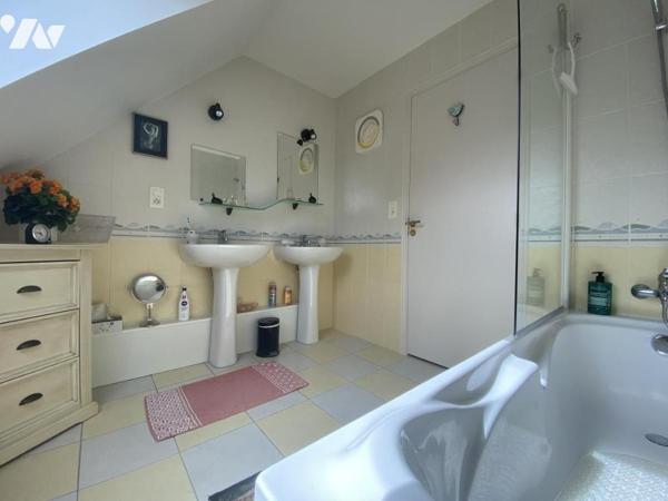 MAISON T5 HERBIGNAC - PROCHE ST-LYPHARD