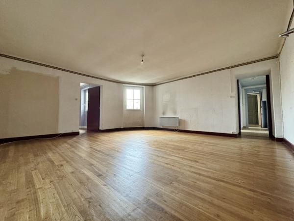 Appartement  4 pièce(s)  3 chambre(s)  100 m²