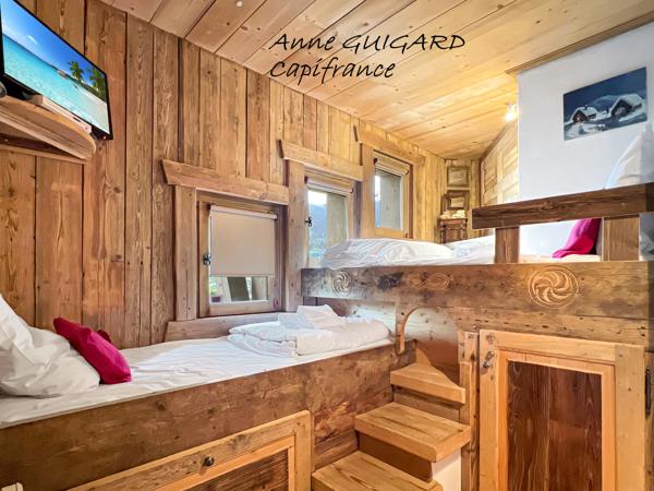 MEGEVE (74) - Beau 3 pièces entièrement refait avec cheminée, beaucoup de charme, vue Mont Blanc