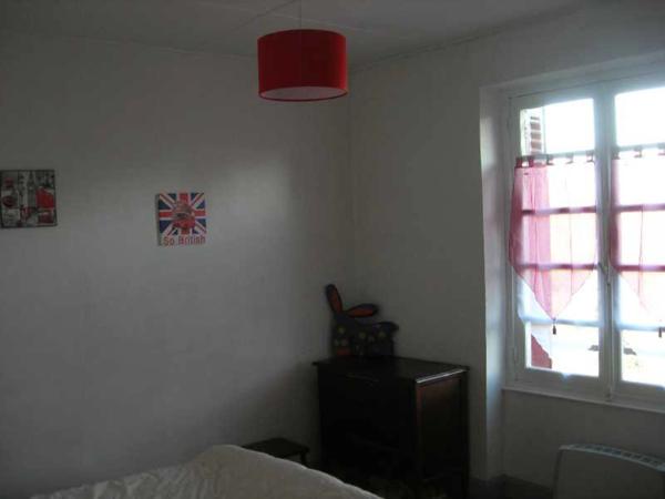 A BUGEAT EN HAUTE CORREZE GRANDE MAISON PIERRE DE 120 M² 5 CHAMBRES