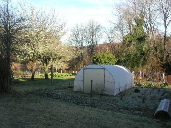 A BUGEAT EN HAUTE CORREZE GRANDE MAISON PIERRE DE 120 M² 5 CHAMBRES