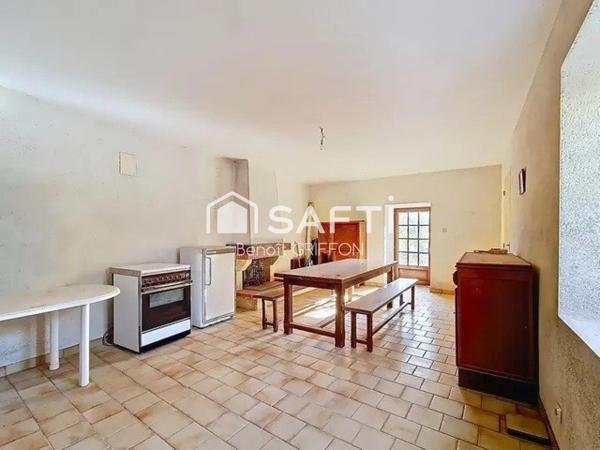 Maison en pierre avec dépendance et jardin