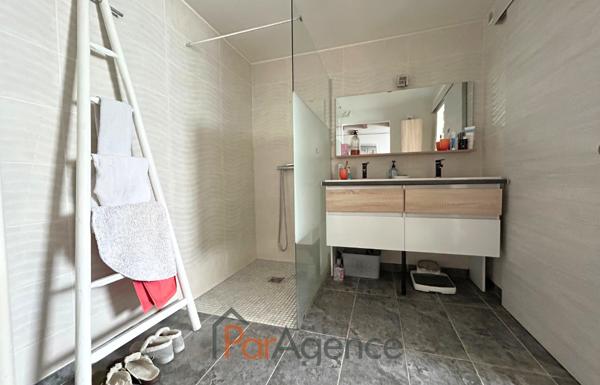 A 650 M DES PREMIERS COMMERCES