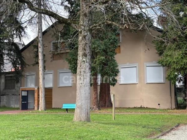 Local/bureau à vendre LOURDES (65)