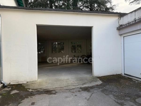 Local/bureau à vendre LOURDES (65)