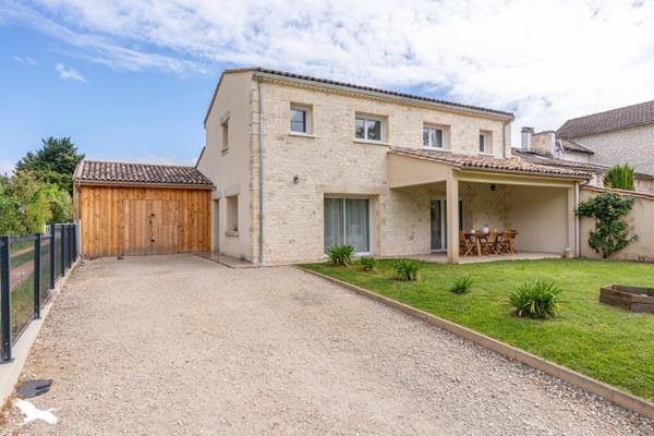 Maison à vendre |  Port-Sainte-Foy-et-Ponchapt |  4 pièces | 139 m²