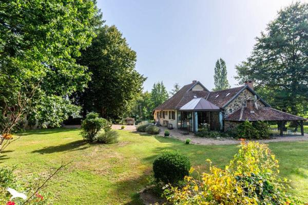 Maison à vendre |                                       Saint-Martin-Sepert |                                        6 pièces  |  154 m²