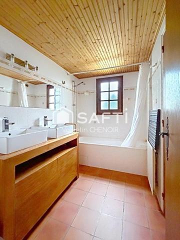 Maison atypique vendéenne familiale et conviviale de 135m² a deux pas de la mer