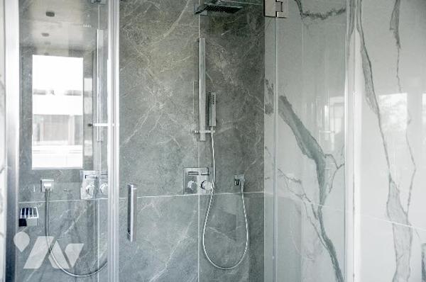 2P rénové au 7e avec terrasse plein ciel, vue dégagée, cave – rare à la vente