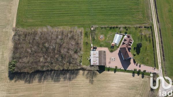 Maison 7 pièces de 160 m² à Romenay (71470)