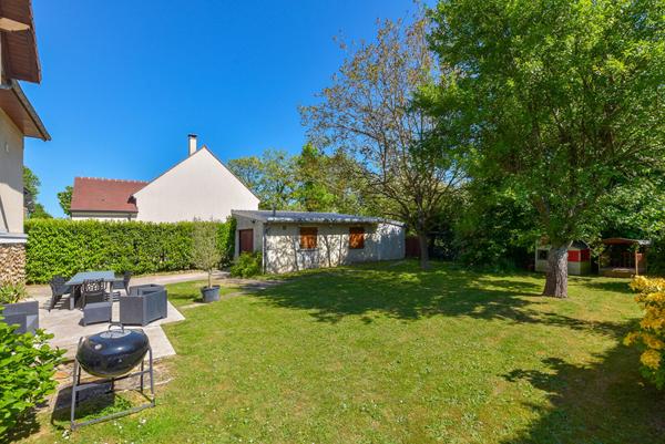 Maison à vendre à Ozouer-le-Voulgis - 4 chambres, et dépendance