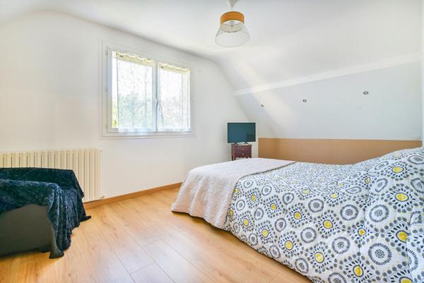 Maison à vendre à Ozouer-le-Voulgis - 4 chambres, et dépendance