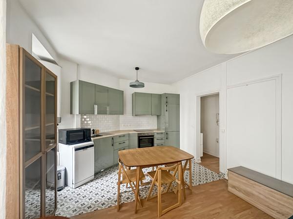 A LOUER 2 PIECES MEUBLE - PARIS 18EME Rue Gustave Rouanet