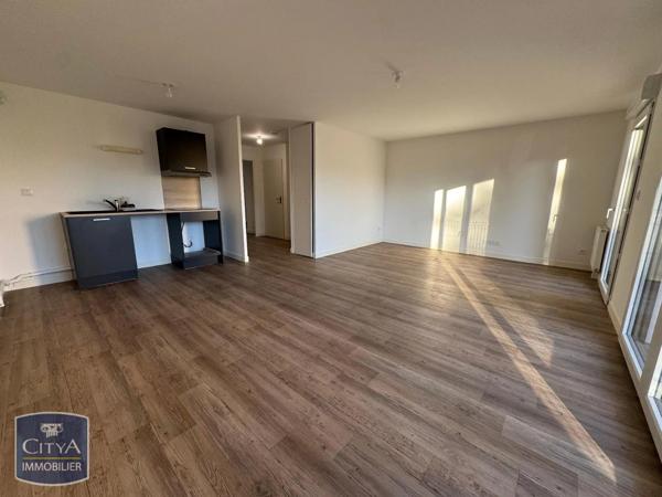 Appartement à louer 3 pièces 70.79m² Poitiers (86000)