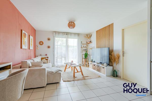 Appartement Lieusaint 2 pièce(s) avec terrasse et jardin, 2 places de parking !