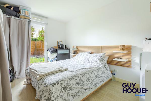 Appartement Lieusaint 2 pièce(s) avec terrasse et jardin, 2 places de parking !