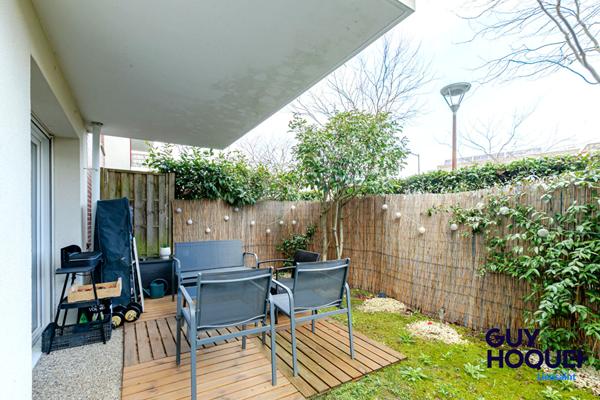 Appartement Lieusaint 2 pièce(s) avec terrasse et jardin, 2 places de parking !