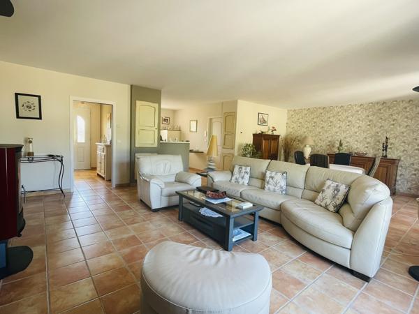 Lencloître (86140) MAISON PLAIN PIED