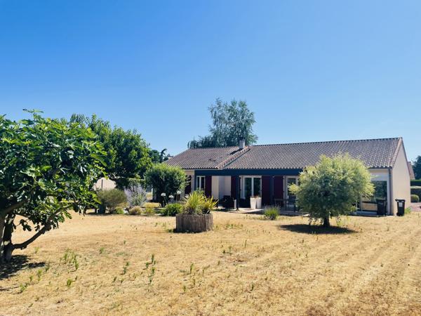 Lencloître (86140) MAISON PLAIN PIED