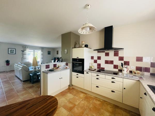 Lencloître (86140) MAISON PLAIN PIED