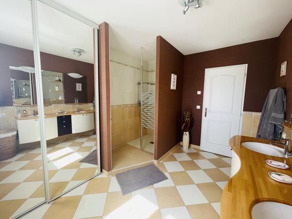 Lencloître (86140) MAISON PLAIN PIED