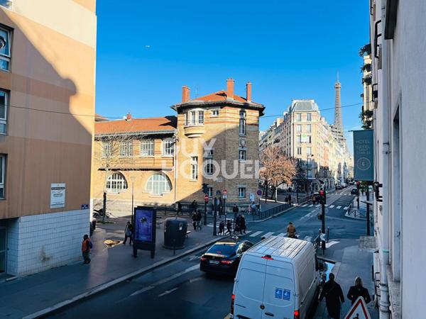 Studio 12,8 m2 PARIS 15 SAINT-CHARLES