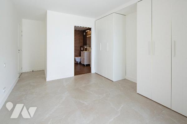Villa d'exception d'une surface de 238 m² habitables environ sur terrain de 1327 m² avec Piscine