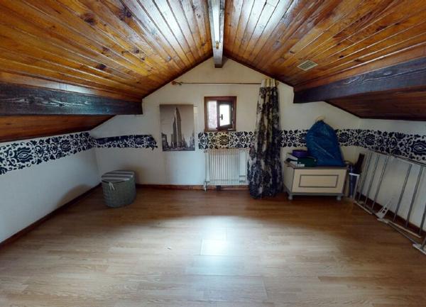 Maison à vendre    6 pièces • 101,26 m2 Vaulx-en-Velin