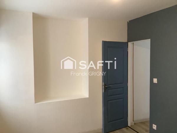 Belle 1930 ,3 chambres(+ combles) avec garage et jardin , à 10 minutes du centre ville